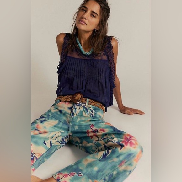 Free People We The Free Good Luck Barrel Floral Jeans ~ 31 🌺 - Picture 4 of 8